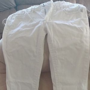 White junior skinny jeans